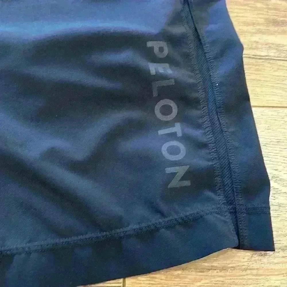 PELOTON Men’s Shorts Size XL in Good Condition - Picture 2 of 4